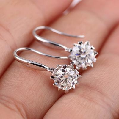 China Wuzhou Manufacturer CLASSIC 6.5mm White Gold Moissanite Drop Earrings 18K Customized Earrings for sale