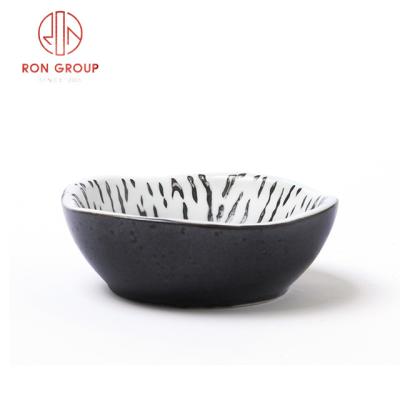 China Stocked Hot Selling Custom Ceramic Small Round Porcelain Food Sauce Dish Dish Set for sale