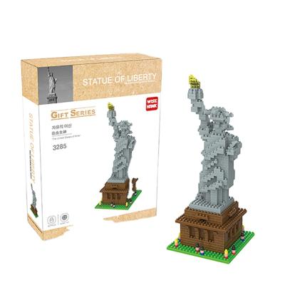 China Construction Toy Hot Selling Plastic Diamond Brick Statue of Liberty Model Toy Children Plastic Building Block for sale