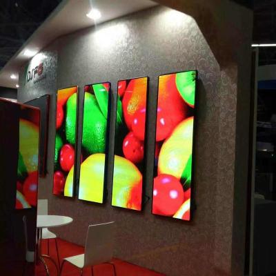 China HD P2.5 rental indoor portable digital moving poster / led mirror poster media led display for commercial advertising for sale