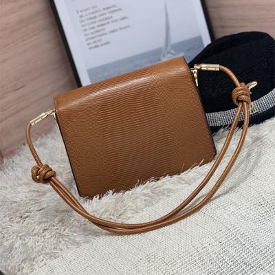 China Fashion PORTABLE Black Leather Handbags PU Women's Popular Simple Distress Shopping Cross - Body Shoulder Bag for sale