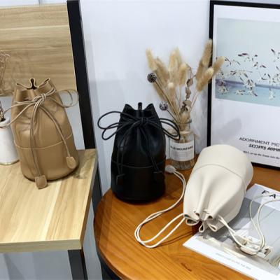 China Designer Fashionable Bucket Bag Leather Bags Feminine Women's Shoulder Bags Anti-theft Bolsas Para Mujer for sale