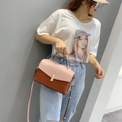 China Bolso Tote Personalizado Unique Appearance Purse Women Doctor Bag Adjustable Flap Portable Bag for sale