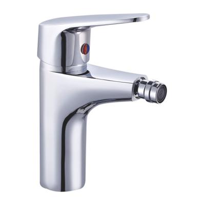 China Modern Design Metered Faucets OEM And ODM Brass Bathroom Taps Single Hole Bidet Faucet Round Brass Basin Faucet for sale