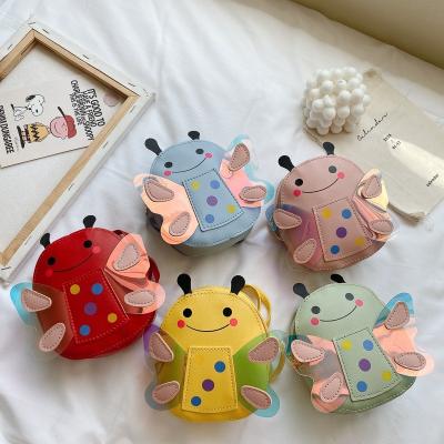 China Fashion Customize Cute Little Bee Cartoon Kids Messenger Quilting Girls Mini Coin Purse for sale