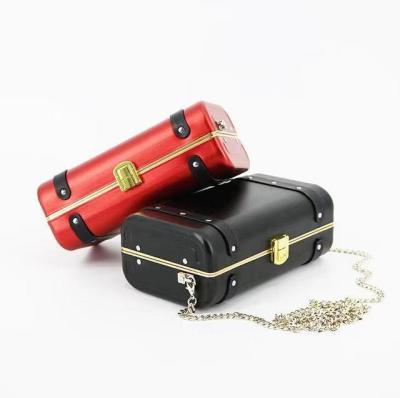 China Wholesale Fashion Shoulder Handbag Aluminum Alloy Chain Messenger For Women With Rivets for sale