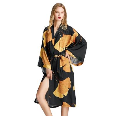 China Wholesale Hot QUICK DRY Women's V-Neckline Luxury Homewear Printing Bathrobe Plus Size Long Satin Robe for sale