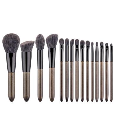 China Angular Blush 15 Pcs Professional Makeup Brush Set Powder Base Make Up Brushes With Synthetic Hair Wood Handle for sale