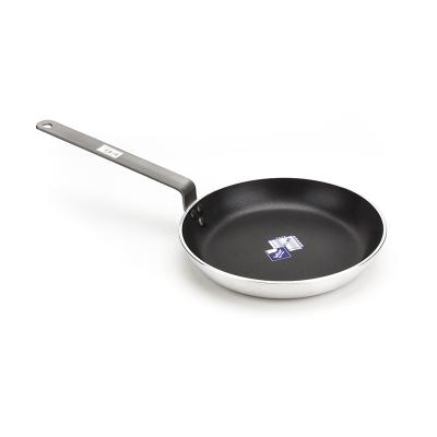 China Viable French Style Commercial Large Non-Stick Frying Pan Flat Bottom Frying Pan for sale