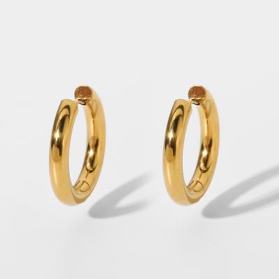 China Vintage Earrings Vershal A679 Wholesale 18k Gold Plated Minimalist Stainless Steel Hoop Huggie Earrings for sale