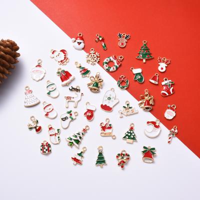 China Vershal A614 DIY Christmas Oil Drop Christmas Model Accessory Charms Cute Jewelry Accessory for sale