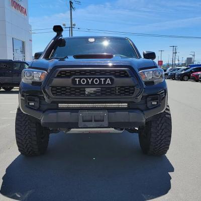 China Modern Design Toyota Tacoma Leather Truck For Sale Almost Used Cars for sale