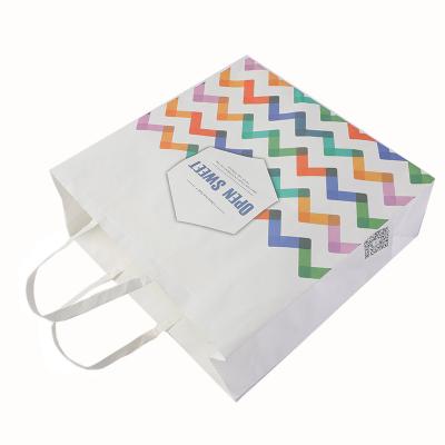 China Color Recyclable Portable Regenerative Paper Bag Jewelry Paper Bag for sale