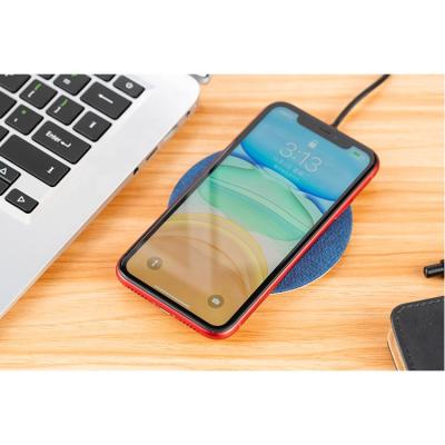 China Qi W3001 Havit Universal Custom Fast Charging Mobile Phone 15W Wireless Charger for sale