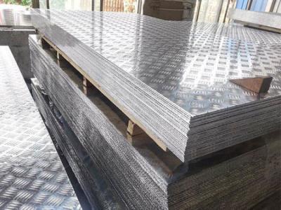 China Customized 1060 Embossed Aluminium Sheet Thickness 0.4-5mm Standard Size 1000x2000mm à venda