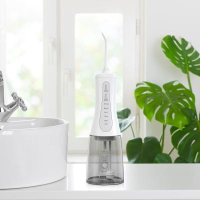 China Flosser de água portátil IPX7 impermeável 1800mAh Cuidados de limpeza oral à venda