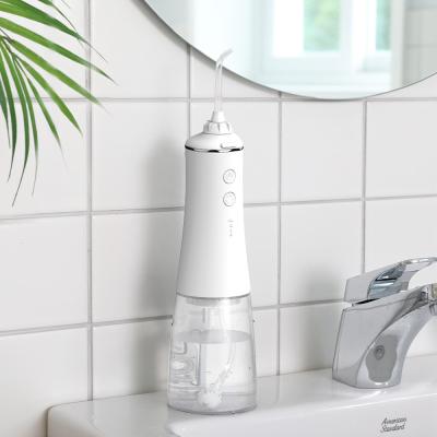 中国 無線IPX7再充電可能な歯科Flosserの世帯のウォーター ジェット口頭Irrigator 販売のため