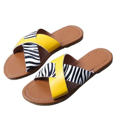 China 2022 new Anti-odor women's slipper women's new low-heel snake-shaped cross sandals flat-soled exterior for sale