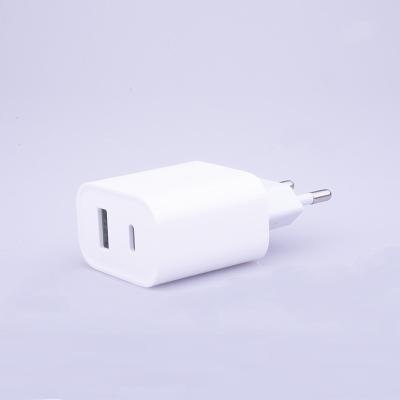 China Mobile Phone Adapter New Products Mobile Phone QC3.0 Portable Dual Port PD USB-C Quick Charger for sale