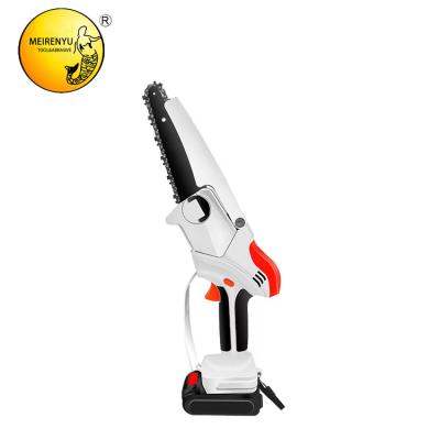 China Mini Portable Tree Cutting Machine 105CC Anti-Skid Chainsaw for sale