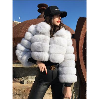 China Anti-wrinkle Women's Warm Soft Fox Fur Coat Ladies Long Sheath Short Jacket Style Fox Fur Winter Coats for sale