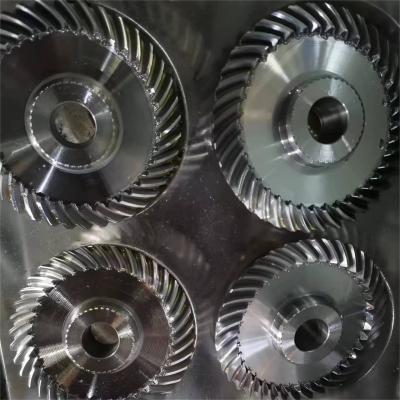 China 90 graden Spiral Bevel Gear Design Micro Reducer High Speed Te koop