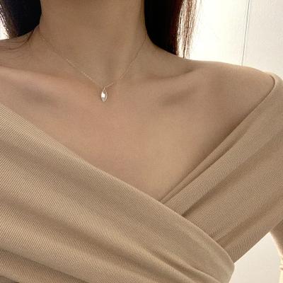 China Diamond Necklace Women Simple Wind Stacked Diamond New Crystal Necklace Cold Stacked Gold Necklace for sale