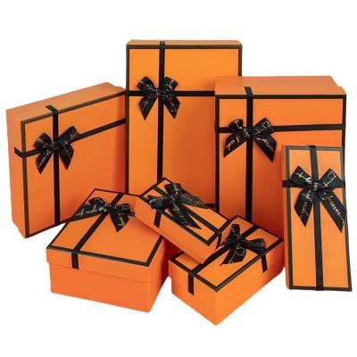 China Custom Wholesale High Quality Gift Box Lid Gift Box Packaging Wrapping Paper Recyclable for sale