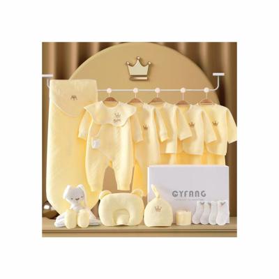 China Anti-shrink Hot Newborn Gift Box Gift Full Moon Sale Newborn Baby Clothes Set for sale