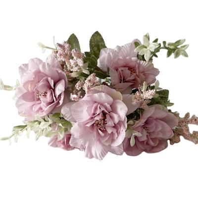 China 2021 Silk Rose Bouquet Simulated Camellia Tea Bride Stake Flowers Artificial Flowers Silk White Ranunculus On Hot Sale for sale