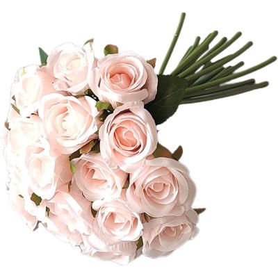 China Valentine Artificial Flower Wedding Bouquet Silk Roses Artificial Flowers for sale