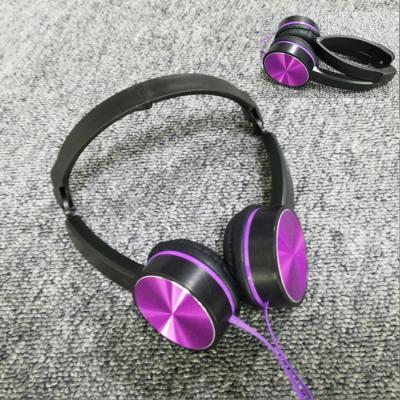 China Small Size Foldable Headband Cable Earphones For Kids Stereo Over-Ear Audio Headset For Kids Boys Girls for sale