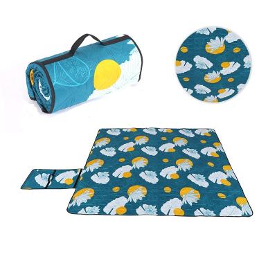 China Durable Lightweight Outdoor Aluminum Film Waterproof Picnic Thickened Folding Camping Mat for sale