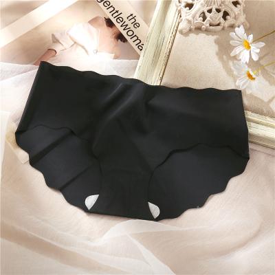 China FINETOO Panties Women M-XL Solid Color Antibacterial Seamless Maternity Girls Wavy Low Rise Briefs Underwear Knickers for sale