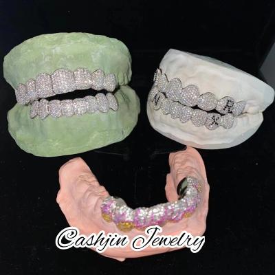 China Hyperbole 925 Diamond 18K Grillz Silver Hip Hop Rapper Exclusive Mossan Jewelry Up 8 Down 8 for sale