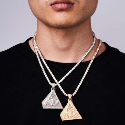 China High quality factory hot selling gold platinum pyramid item triangle feature pendant for sale