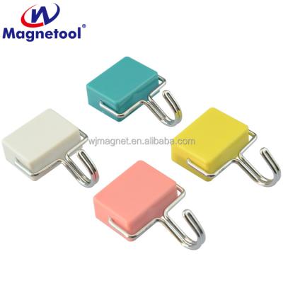 China Industrial Magnet Strong Hanging Magnet Fridge Refrigerator Ferrite Magnetic Hook for sale