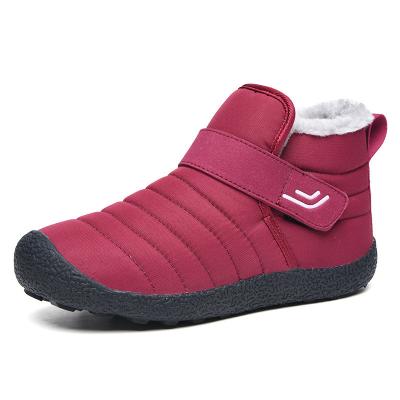 China Breathable Large Size Outdoor Mountaineering Snow Boots Winter Plus Velvet Cotton Warm Middle-aged Shoes And Older Non-slip Shoes for sale