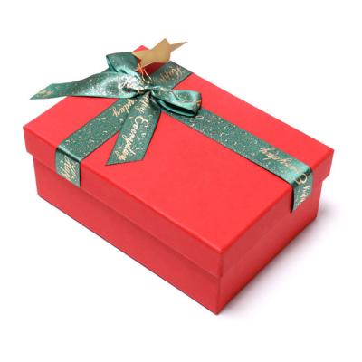 China Recyclable Christmas red packaging gift box Christmas Eve packaging paper box bow scarf gift box for sale