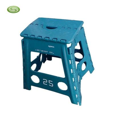 China Single Outdoor Foldable Chair Plastic Folding Stool With Handle for sale