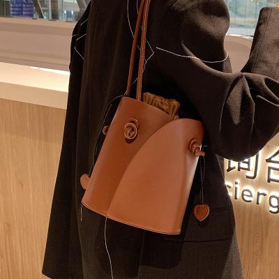 China 100% Eco-Friendly Custom Made Luxury Designer PU Leather Drawstring Women Bucket Shoulder Bag Luxury Handbags for sale