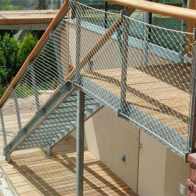 China Flexible Stainless Steel Wire Rope Mesh Protective Net Railing And Fencing for sale