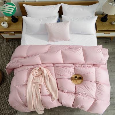 China China Factory Home Fashion 80% White Goose Down Quilting Pink Comforter for sale