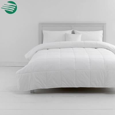 China Home Customized Type Soft White Washable 100% Natural Wool Comforter for sale