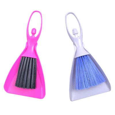 China Multifunctional Mini Small Dust Cleaning Hand Brush Plastic Broom With Dustpan for sale