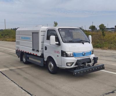 China Spraying Highway Maintenance Lorry With Rear Work Indicator Light  2800mm Wheelbase for sale