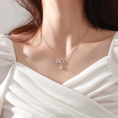 China CLASSIC Female Drops Necklace Water Bow Collar Clavicle Chain Short Scarf Rose Gold Necklace Jewelry for sale