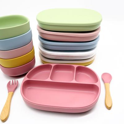 China Durable 4-Compartment Baby Silicone Feeding Dinner Dish Heavy Duty Toddler Silicon Baby Dish With Lid for sale