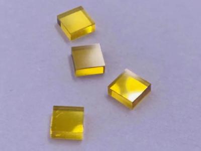 China MCD HPHT Hochdruck Hochtemperatur Diamant poliert 4 Seite 110 Gesicht 2PT Diamant zu verkaufen