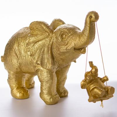 China Wholesale Africa Abigail Elephant Mother and Child Decoration Table Top Living Room Home Decor Resin Handwork Wholesale Factory Gold for sale